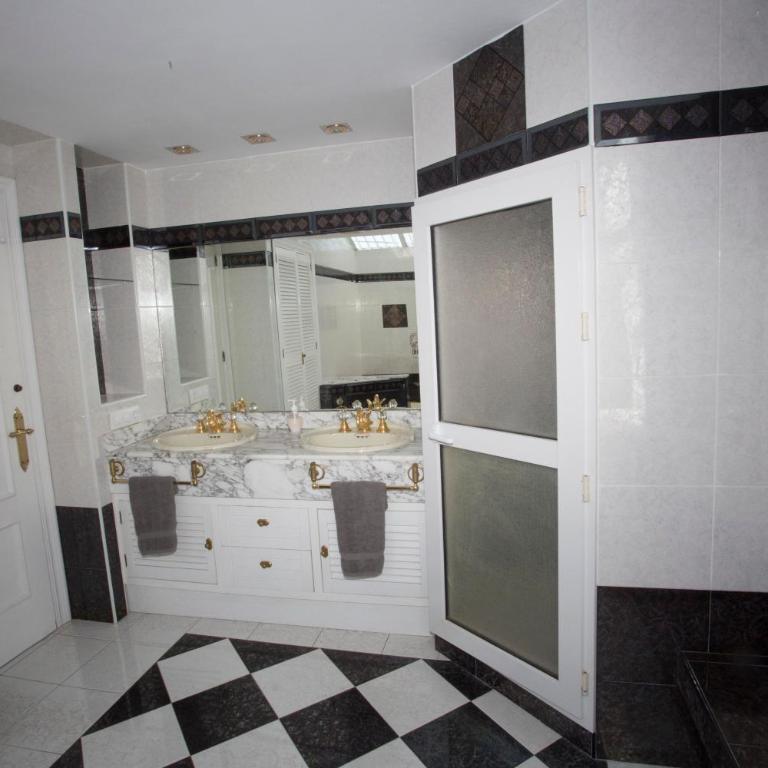 Alojamiento el Chaparro Barbate junto a la venta el loro - Habitación Deluxe con cama extragrande - 5