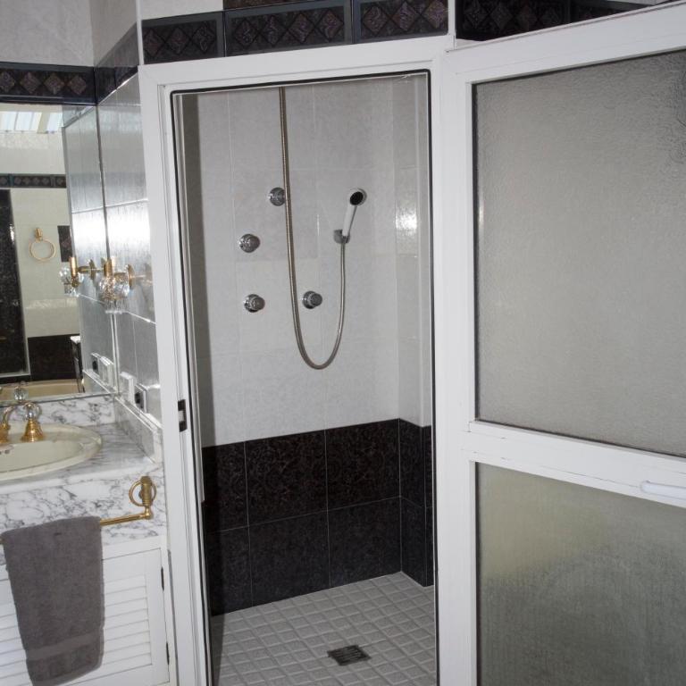 Alojamiento el Chaparro Barbate junto a la venta el loro - Habitación Deluxe con cama extragrande - 4