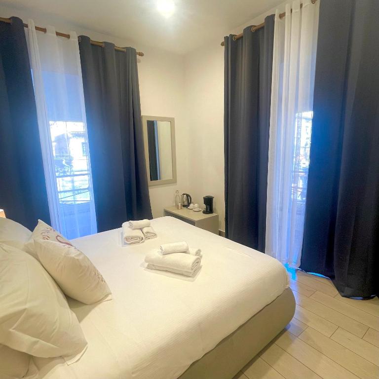 Bovio Square XIV - Camera Quadrupla Luxury - 13