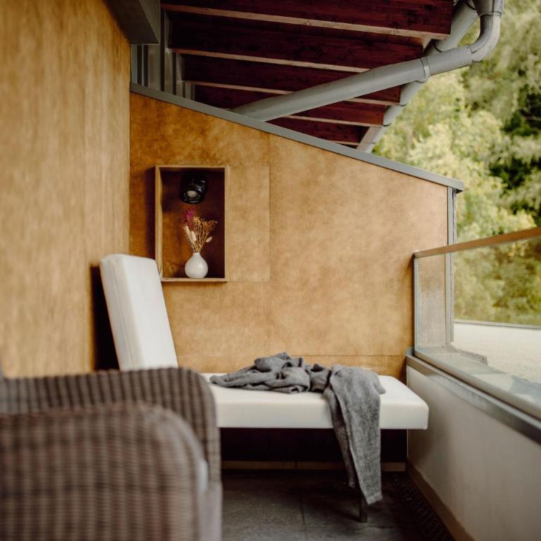 Familien- & Gartenhotel Theresia 4-Sterne Superior - Junior Suite mit Balkon - 3