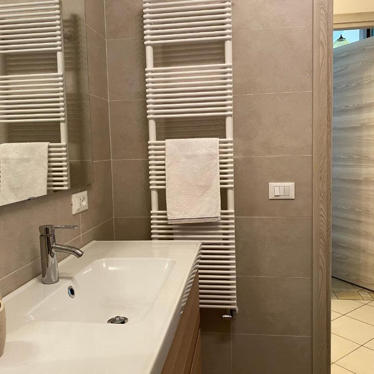 Flowers & garden apartment con vista lago - Casa con 2 Camere da Letto - 33