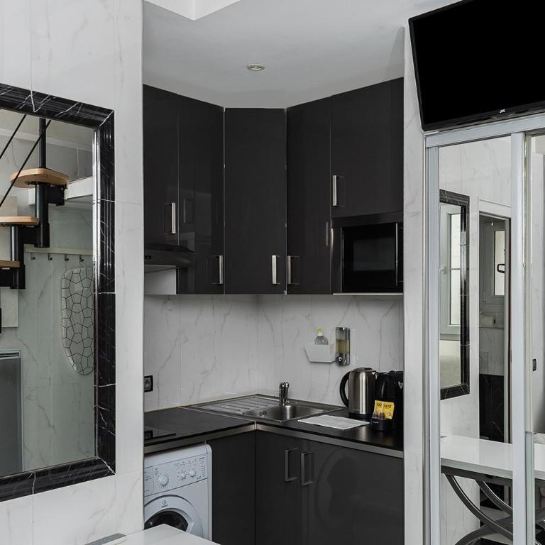 Charmant studio près des Champs-Élysées - Studio - 12