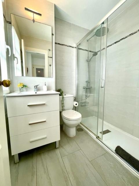 GATU PREMIUM Villa Poniente, junto la playa de Valdelagrana " Preferente mayores de 21 años y familias " - Apartamento con terraza - 25