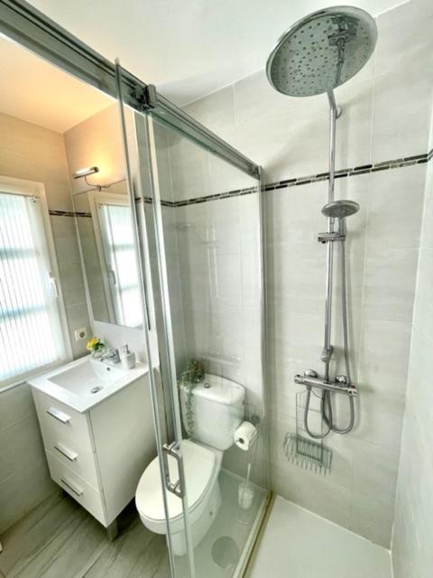 GATU PREMIUM Villa Poniente, junto la playa de Valdelagrana " Preferente mayores de 21 años y familias " - Apartamento con terraza - 26