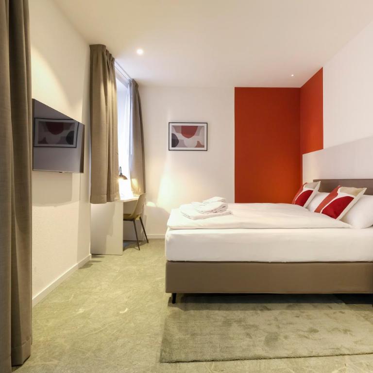 Boutique Hotel Piazza Grande Locarno - Easy Self Check-In - Camera Matrimoniale Moderna - 2