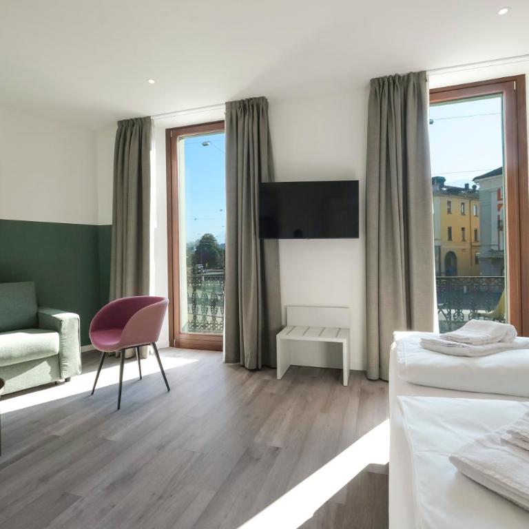 Boutique Hotel Piazza Grande Locarno - Easy Self Check-In - Junior Suite con Balcone - 1