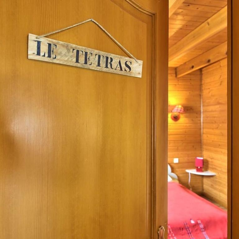 Chalet Les Brimbelles avec Jacuzzi - Chalet - 12