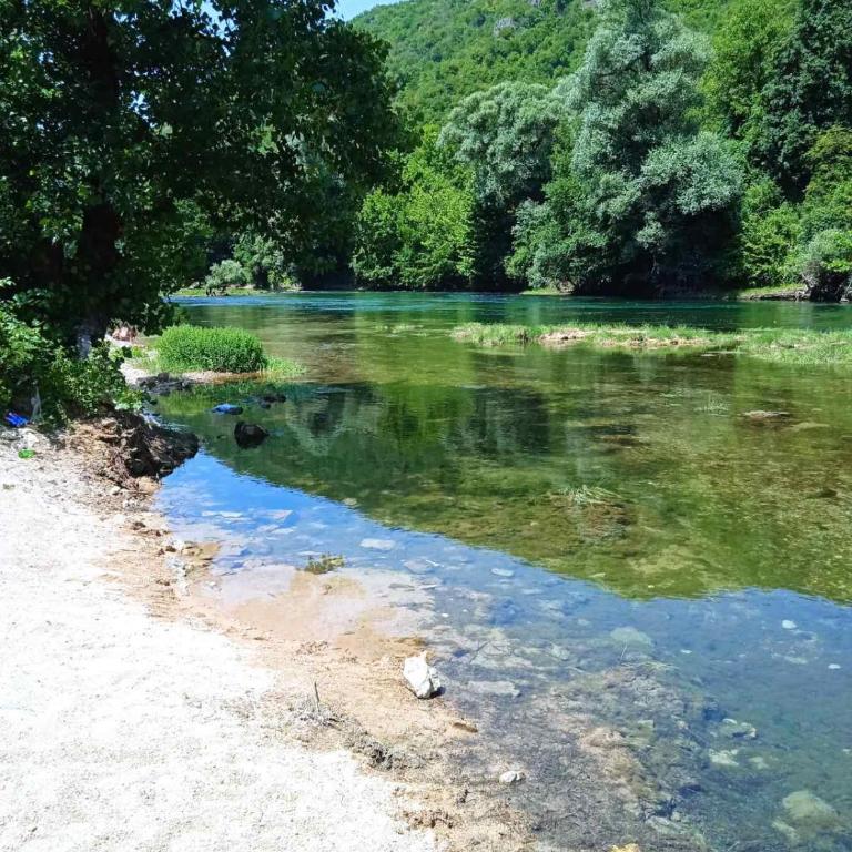 Apartmani Dada Kanjon Grmuša - Three-Bedroom House - 11