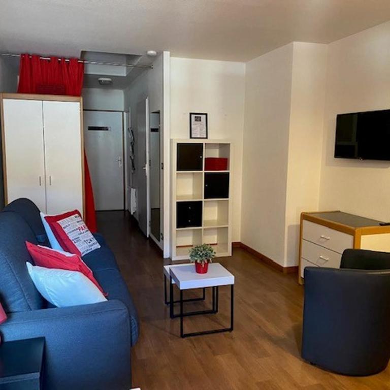 Studio cosy avec balcon sud, WiFi et parking à Brides-les-Bains - Studio - 1