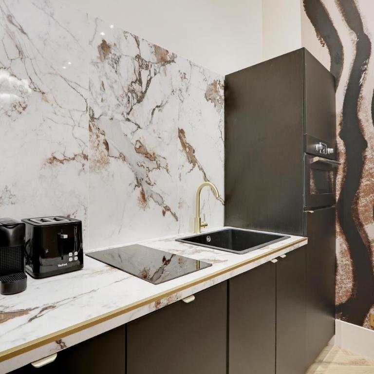 Pick A Flat's Apartment in Saint Germain des Près - Rue du Cherche Midi - Appartement 1 Chambre - 2