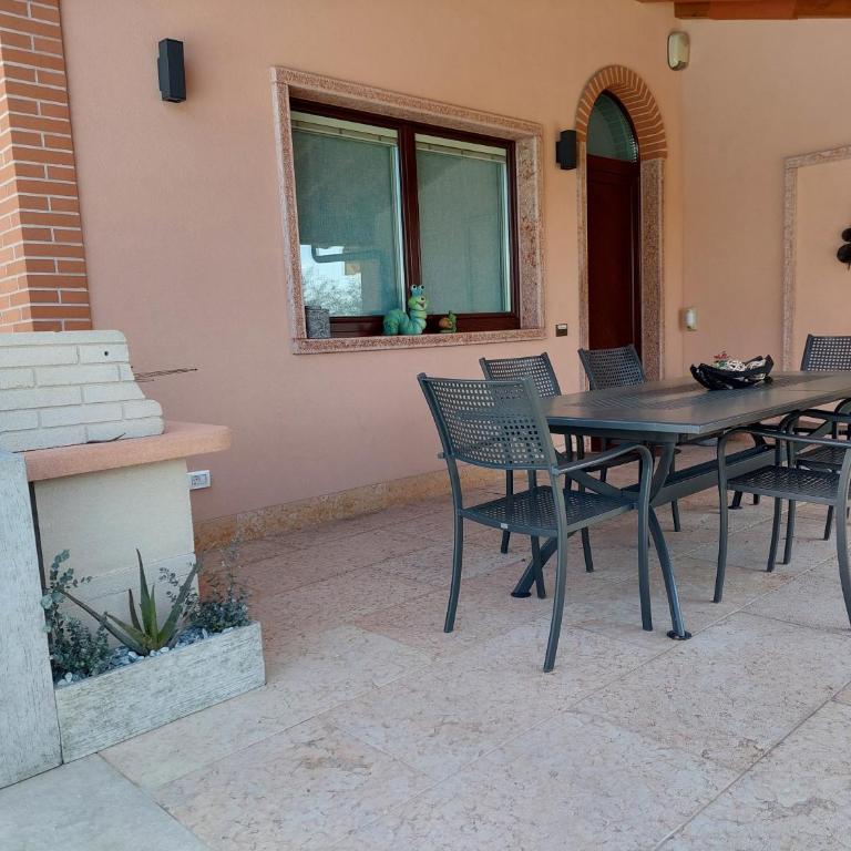 Casa Pergola 1 - Grande Appartamento per 6 ospiti - fronte piscina, parking - Three-Bedroom Apartment - 14