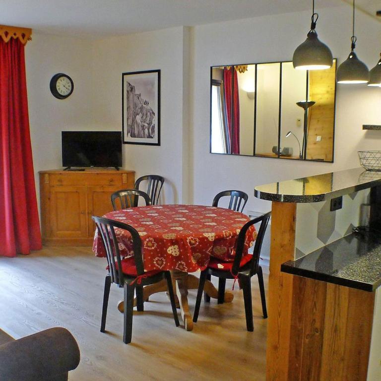 Confortable 3 pièces avec terrasse, idéal pour 6 personnes - FR-1-629-100 - Apartment - 9