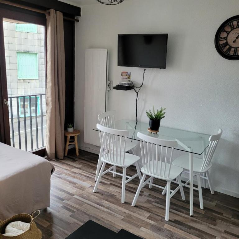 Studio plein centre-ville wifi - Appartement 2 Chambres - 4