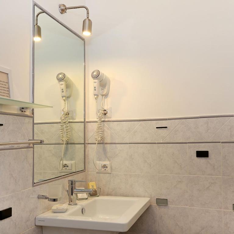 Daplace - HQH Colosseo - Double or Twin Room - 14
