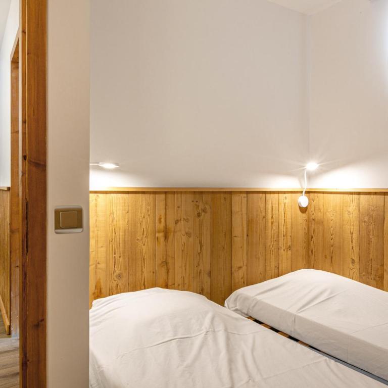 Appartement cosy, 2 chambres, centre village, proche pistes, parking, wifi, balcon, animaux sur demande - FR-1-437-25 - Apartamento (8 adultos) - 9