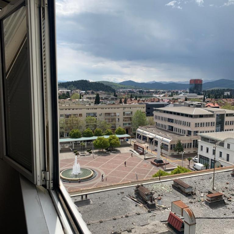 Stan u strogom centru grada - Apartman sa 2 Spavaće Sobe i Pogledom na Grad - 3