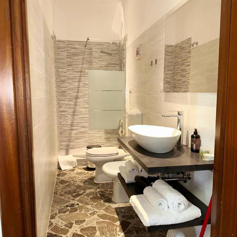 LB&b Holiday Suite Downtown Bari - Appartamento con 1 Camera da Letto - 6