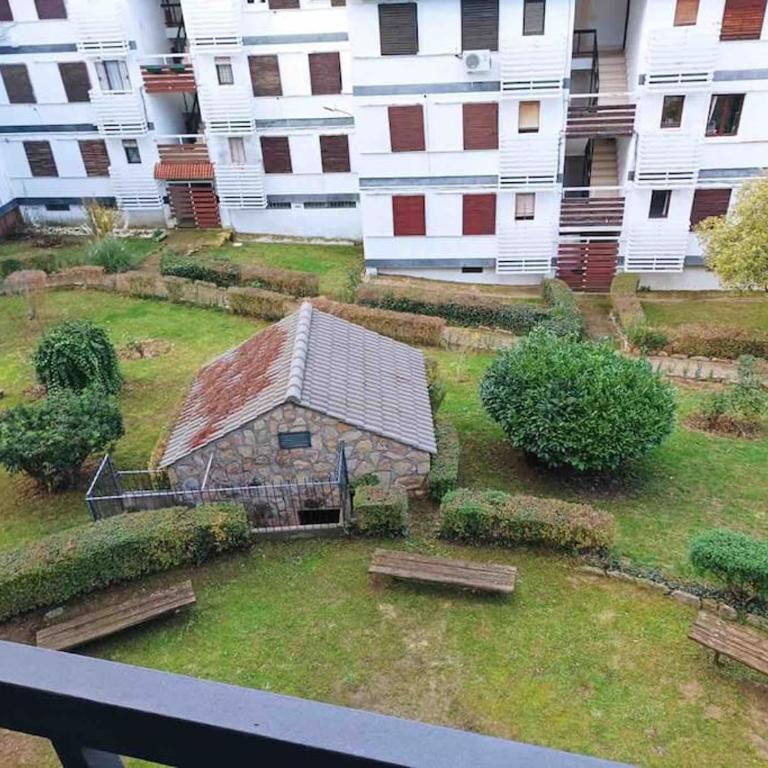 Precioso piso en la playa de Madrid a 45 min del centro de la ciudad - Two-Bedroom Apartment - 24