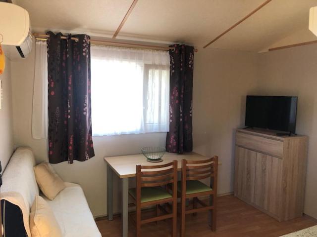 Camping de Parpaillon - Mobile Home 2 Chambres - 13