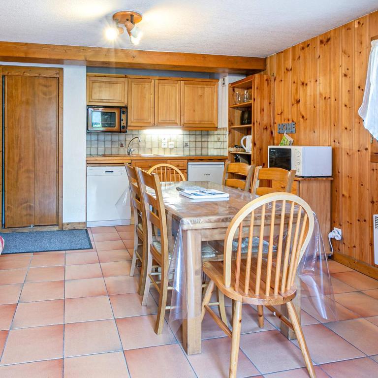 Charmant 3 pièces centre La Clusaz, 300m des pistes, balcon Sud, 6 pers, parking et ski à proximité - FR-1-437-84 - Appartamento (6 Adulti) - 9