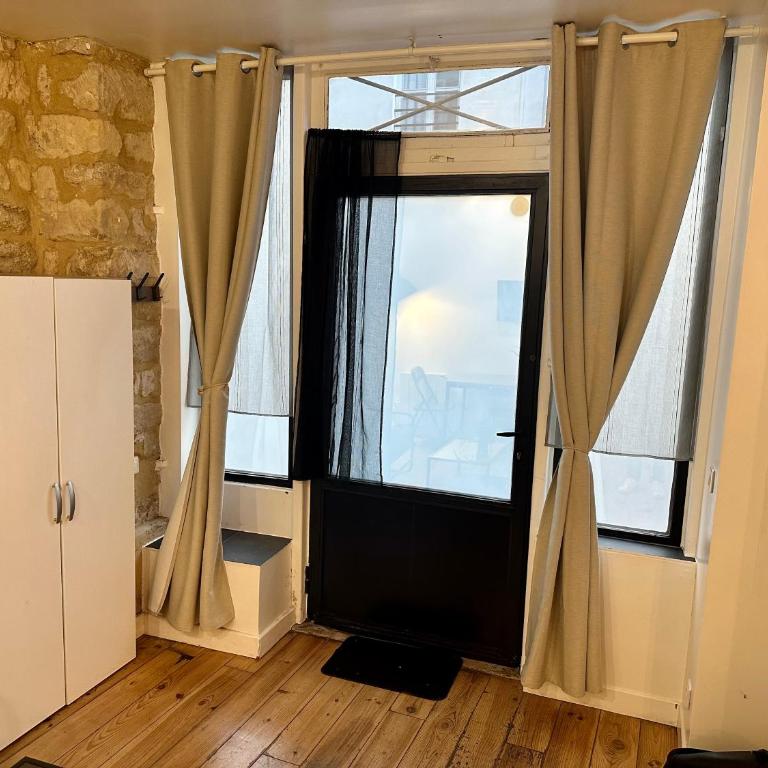 Home Sweet Home Le Chapelais Montmartre - One-Bedroom Apartment - 16