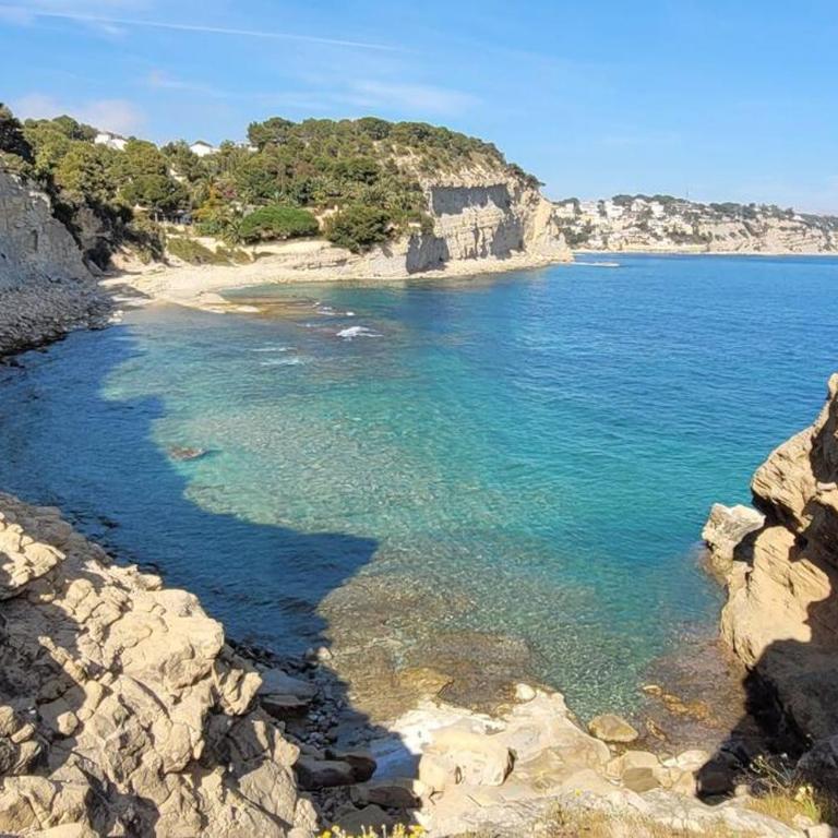 Casa Caledonia - Appartement dans villa avec jardin arboré et piscine à 500 M de la mer - Apartamento - Planta baja - 44