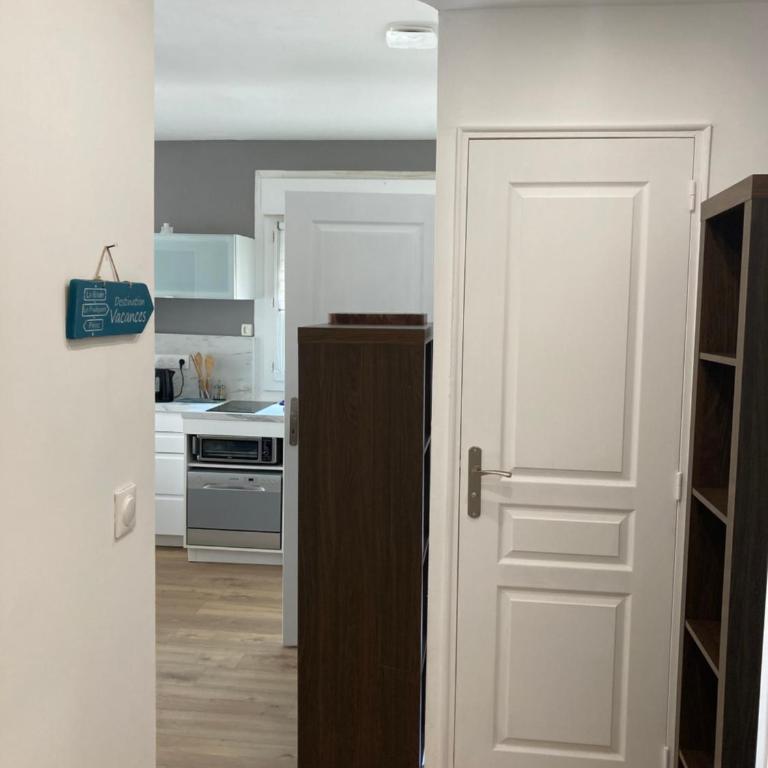 La Capitane - One-Bedroom Apartment - 12