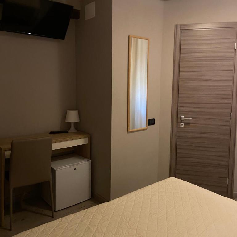 Hotel Pino - Chambre Double - Vue sur Mer - 4