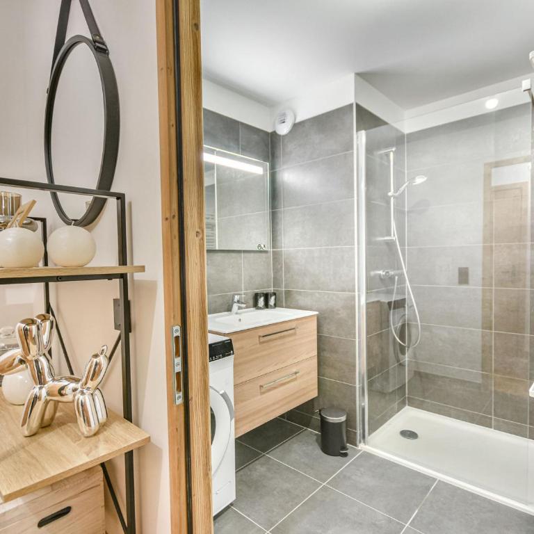 Appartement moderne T3 - Proche pistes et village - 6 pers - Parking - Ski room - Wifi - FR-1-685-65 - Appartamento - 6