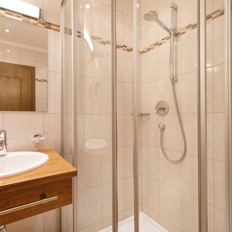 Pension Glockenstuhl - Apartment mit 4 Schlafzimmern (8 Erwachsene) - 11