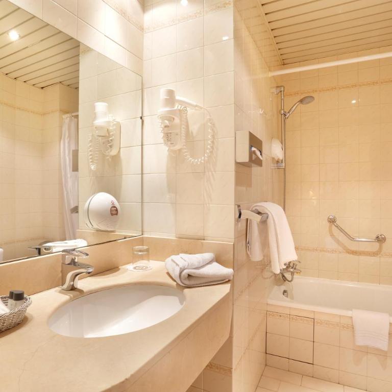 The Originals City Hotel Paix Republique - Chambre Simple - 4