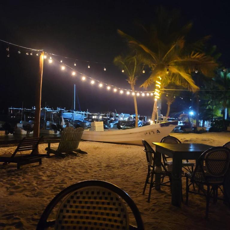 Ocean View PLAYA DEL NIÑO Rooms & Apartments - Quadruple Room with Sea View - 28