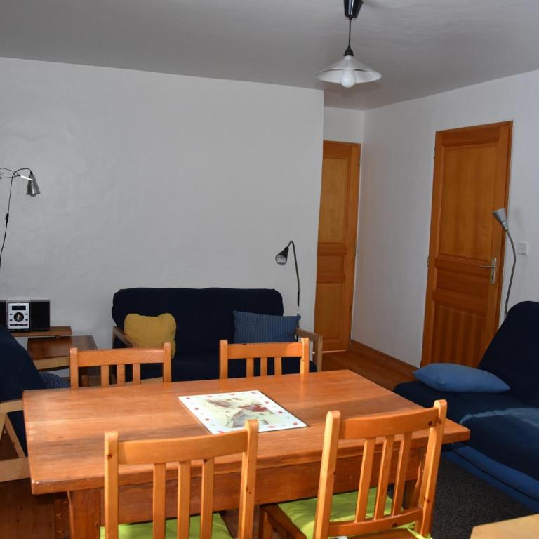 Charmant rez-de-jardin dans chalet avec parking et animaux admis - FR-1-464-170 - Appartamento con 2 Camere da Letto - 5