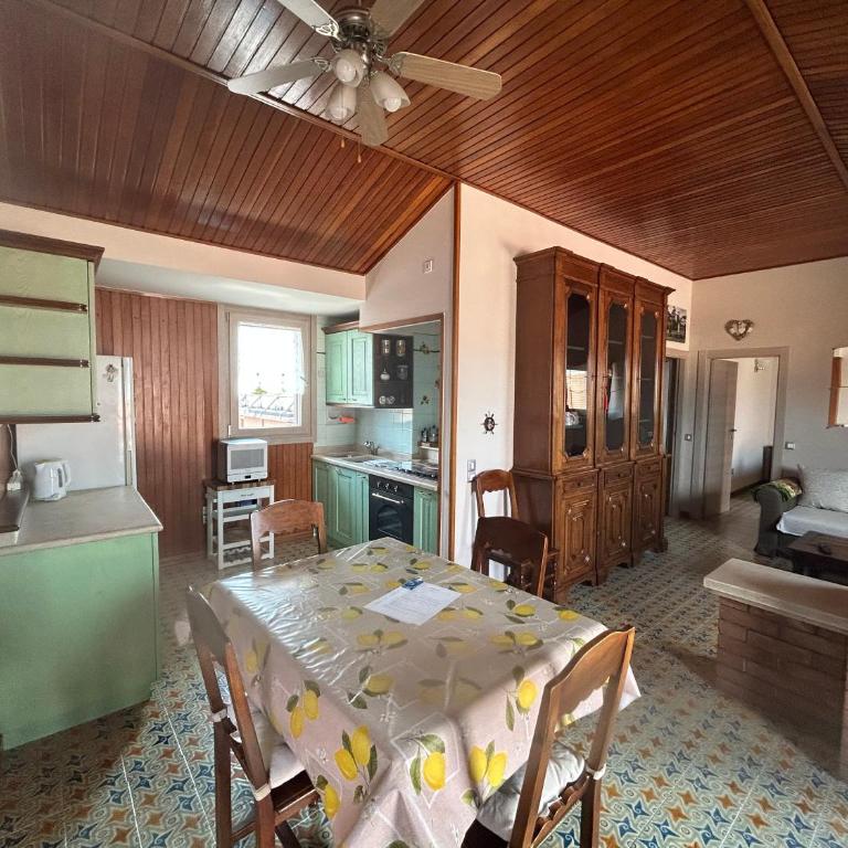 Attico mansardato affacciato sul cuore di Brescia - Two-Bedroom Apartment - 7