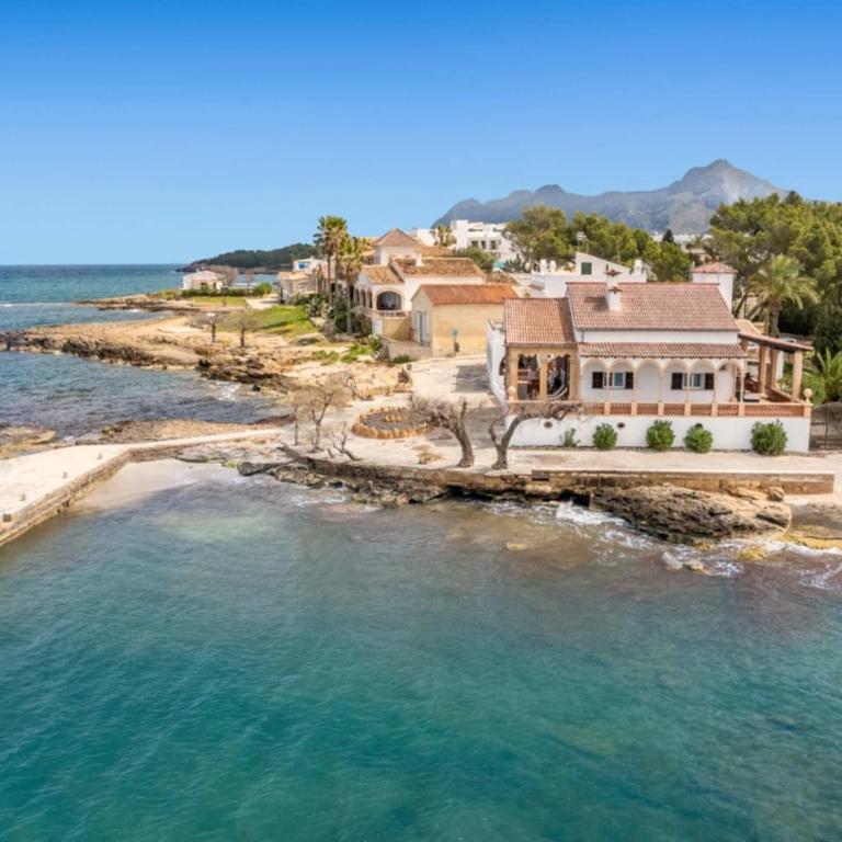 Beachfront Villa Es Clot by Sealand Villas - Villa con vistas al mar - 35