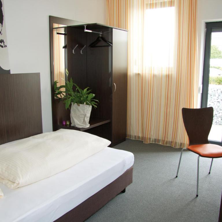 GS Hotel Mindelheim - Einzelzimmer mit Bad - 9