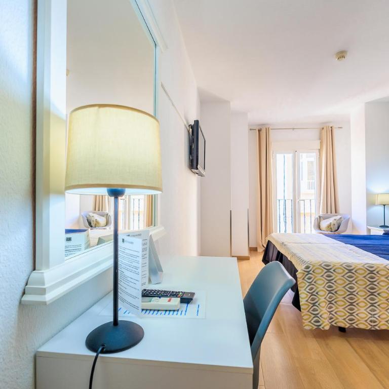 Hotel Madrid - Habitación Doble con vistas a la ciudad - 1 o 2 camas - 26
