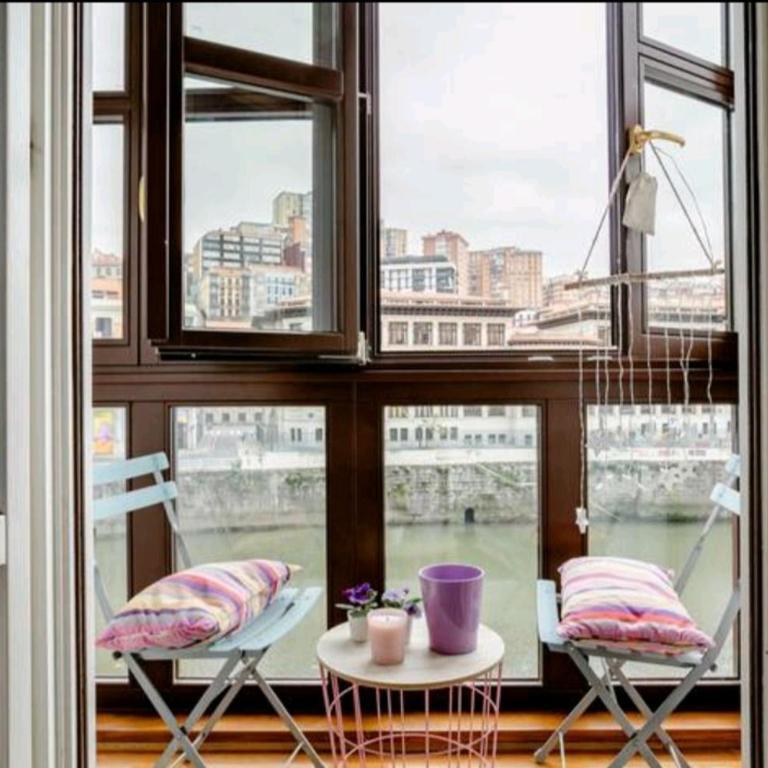 Nuestro refugio - Casco Viejo con wifi y parking gratuito- - Three-Bedroom Apartment - 13