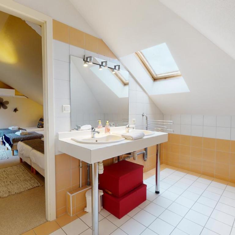 ColmarAppart Vauban - Appartement en Duplex avec Terrasse Loux - 4 Chambres et 3 Salles de Bains - 195 m² - 40