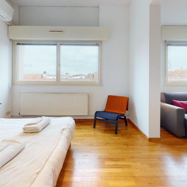 ColmarAppart Vauban - Appartement en Duplex avec Terrasse Loux - 4 Chambres et 3 Salles de Bains - 195 m² - 33