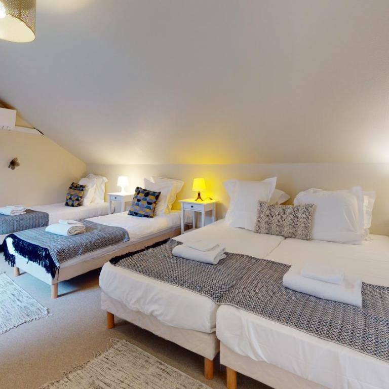 ColmarAppart Vauban - Appartement en Duplex avec Terrasse Loux - 4 Chambres et 3 Salles de Bains - 195 m² - 51