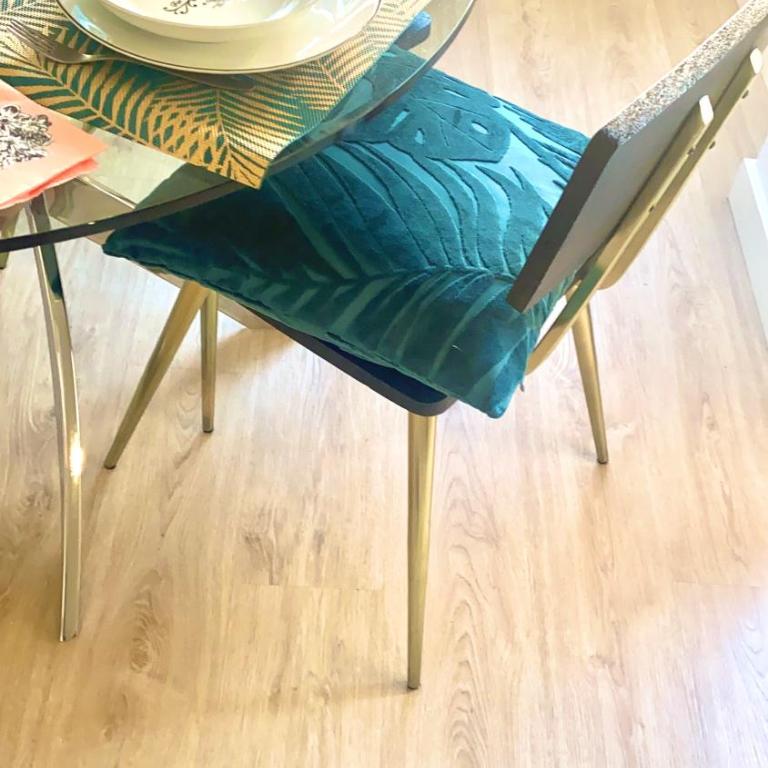 Barcelona Chic Apartments- Free Parking - 10 min BCN center by metro - Two-Bedroom Apartment - 38