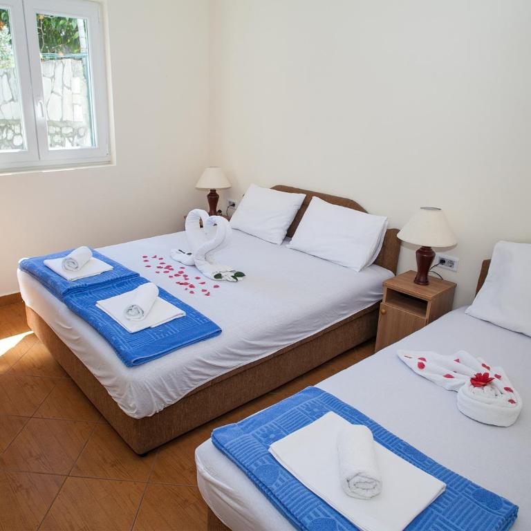 Daria Apartments - One-Bedroom Apartment with Private Garden - 5