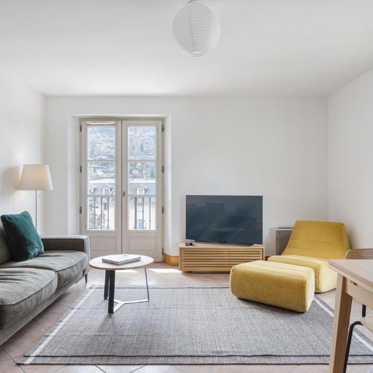 Conseil B - Chic 2BR City Center Apartment - Free Parking & Mountain View - By Cozee Rentals - Apartment mit 2 Schlafzimmern - 1