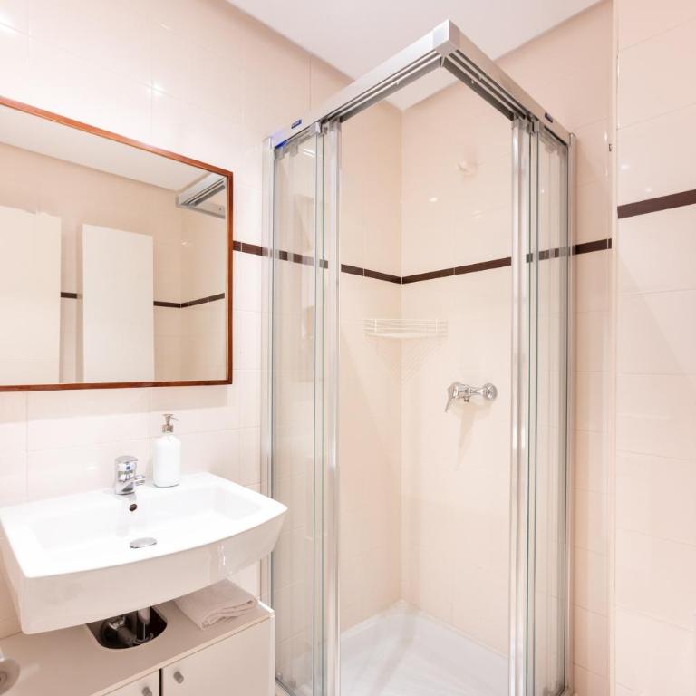 For you Rentals Elegante y colonial Apartamento TEMPORAL en Malasaña MAD283 - Apartamento de 1 dormitorio - 9