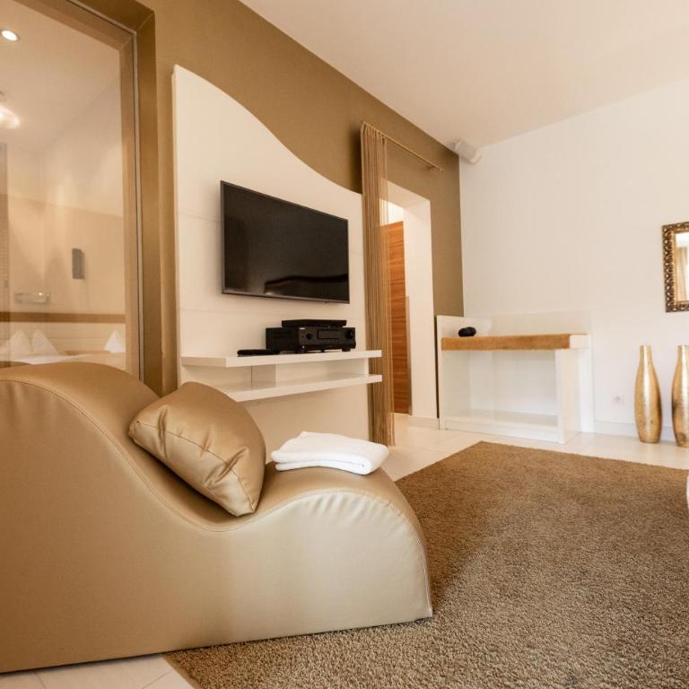 Maiers Kuschelhotel Loipersdorf - ADULTS ONLY - Junior Suite - 7