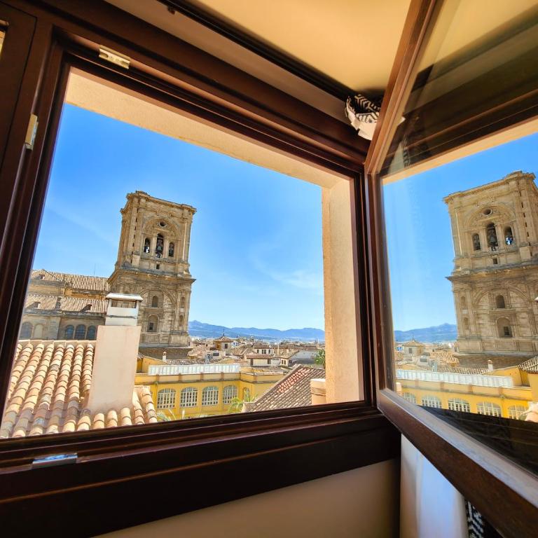 Toc Hostel Granada - Deluxe Double Room - 8