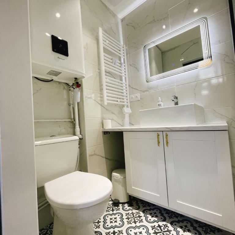 Villa muguette - coeur de Vichy- RDC-véranda sur la terrasse - Appartamento con 1 Camera da Letto - 21