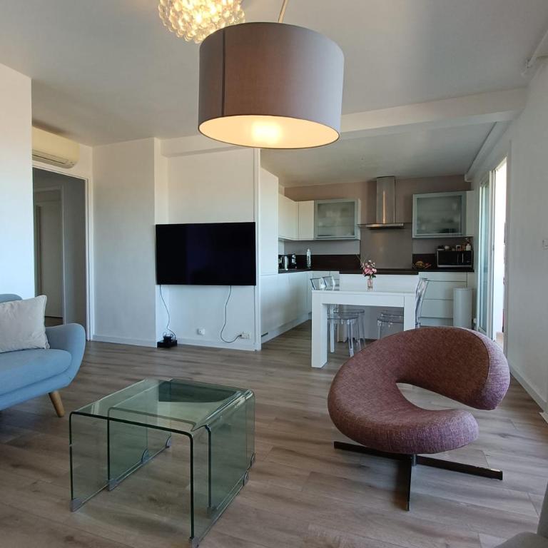 Spacious and bright cocoon near the sea - Appartement - 3