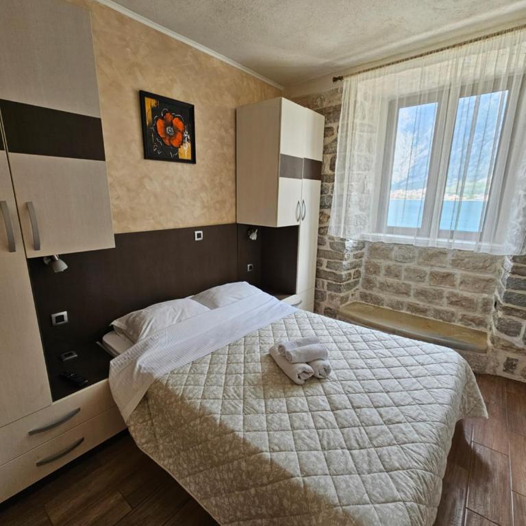 Lanterna Apartments - One-Bedroom Apartment - 10